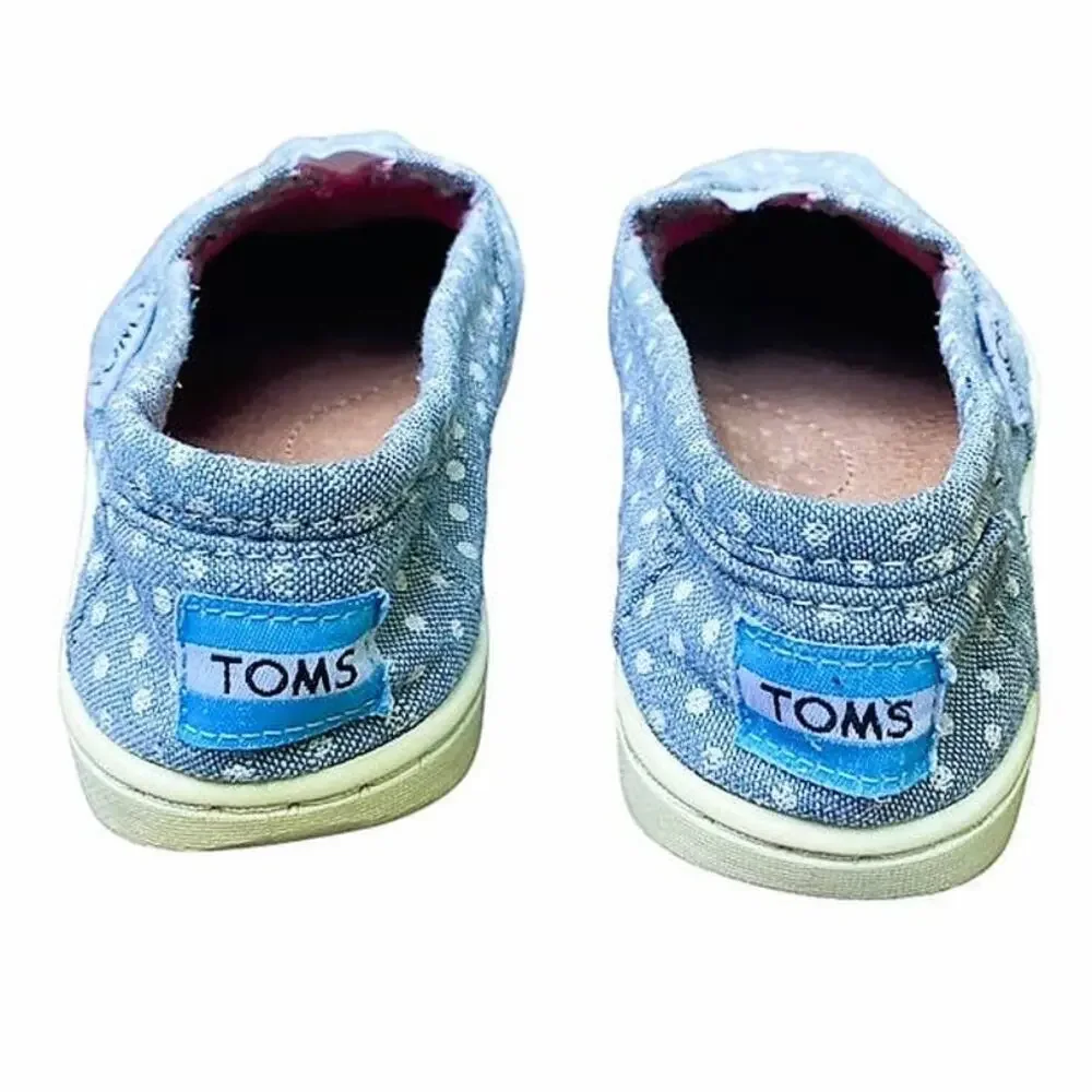 TOM'S Denim Blue & White Polka Dot Slip On Sneakers Shoes ~ Girls Size Y 13